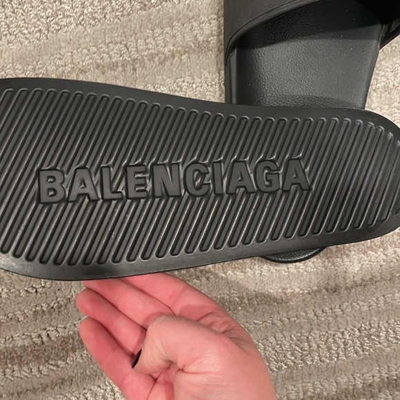 Balenciaga pool slide - Picture 3 of 3